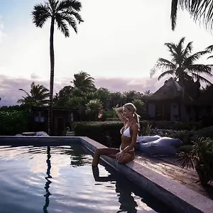 https://playa-esperanza.allrivieramayahotels.com